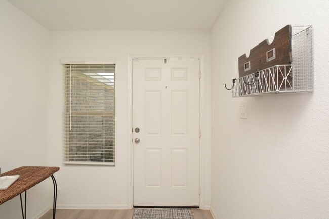 Photo - 379 Jewett Meadow Dr