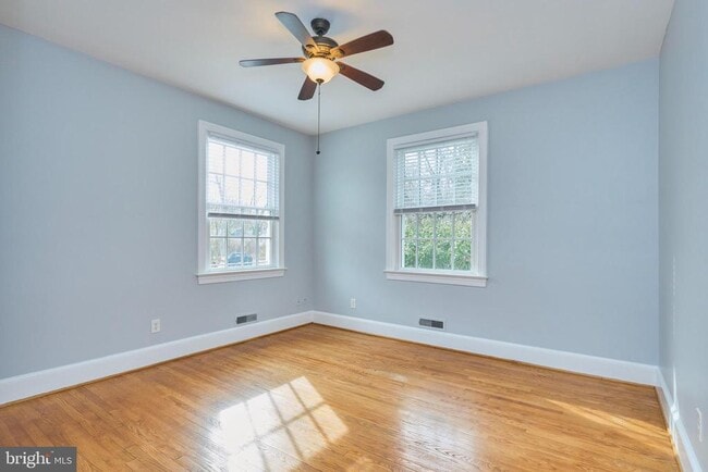 Photo - 304 N Highland St