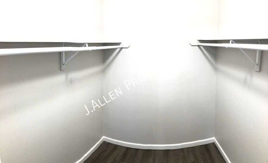 Photo - 1805 Parker Cir Unit B