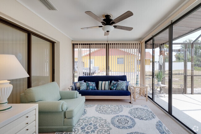 2BR, 2BA - 1,308SF - Sun Room