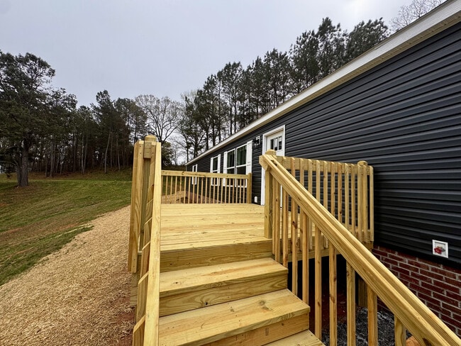 Photo - 121 Waccamaw Ln