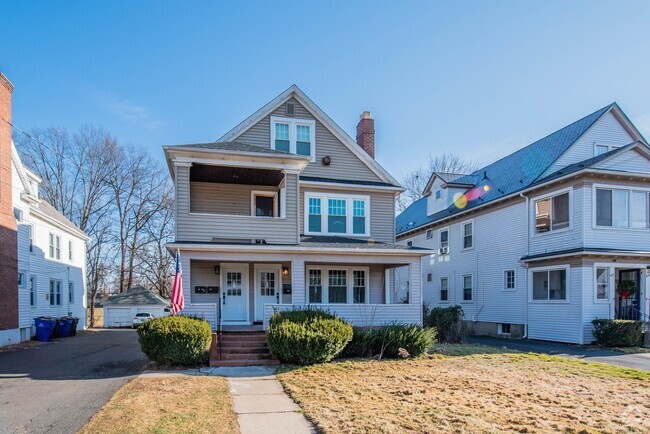 Building Photo - 58 Maplewood Ave Rental