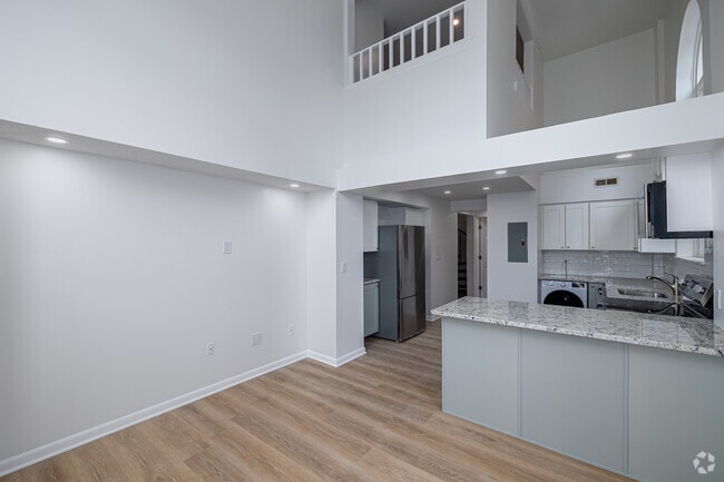 2BR, 1BA Loft - 600SF - Living Room