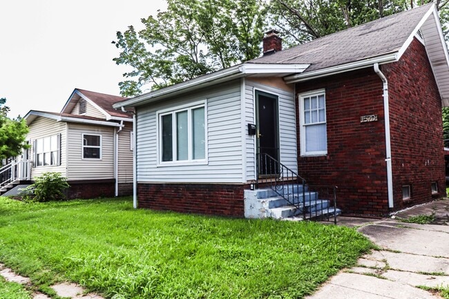 Large 1 Bedroom with fenced yard and garage - Large 1 Bedroom with fenced yard and garage Casa
