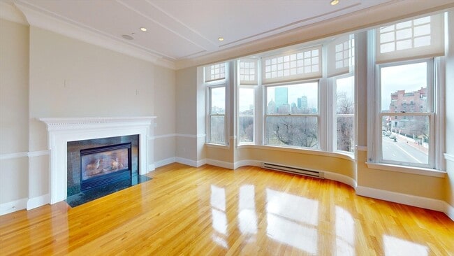 Building Photo - 22 Beacon St Unit 3