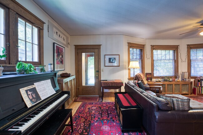 Photo - 1003 Goodrich Ave Casa