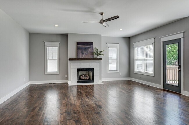 Photo - 3 Bed, 2.5 Bath Single Family Home w/ Gara...