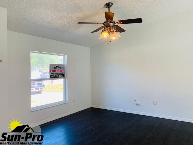 1868 Umbrella Tree Dr