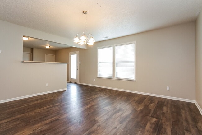 Photo - 8649 Hopewell Ct