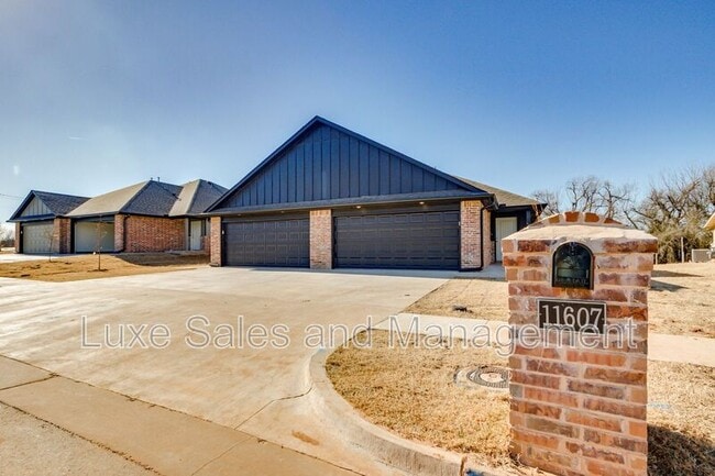 Building Photo - 11607 Mackenzie Wy