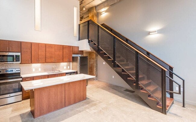 Photo - Clemens Building