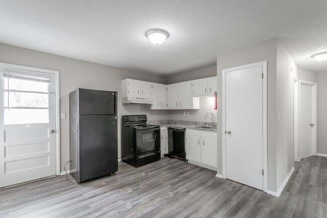 Building Photo - 113 Goodson Ave Unit 11