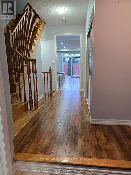 Photo - 32 Kempenfelt Trail