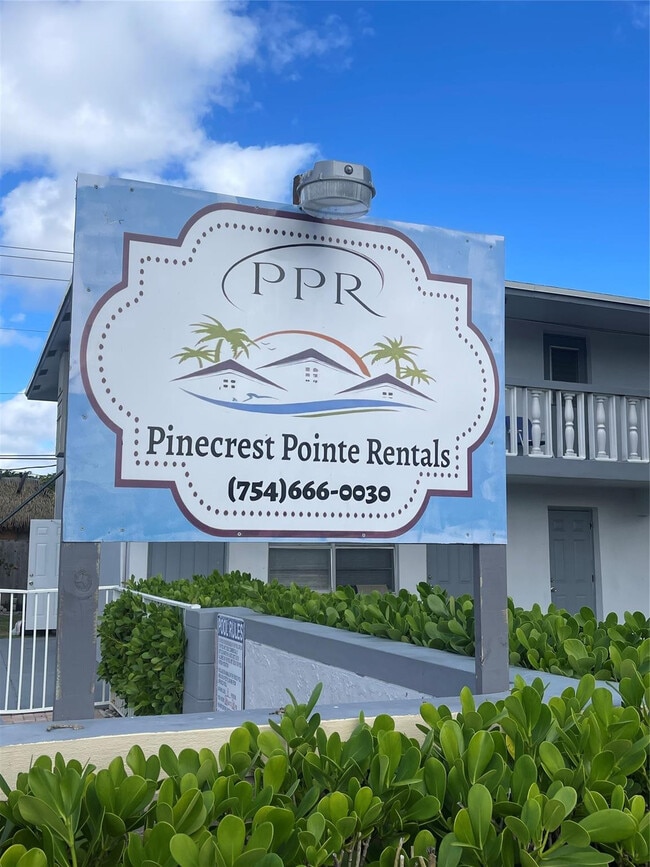 Building Photo - 395 SW 15th St Unit 12