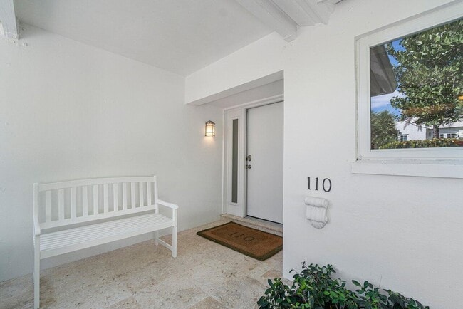 Photo - 110 Seagate Rd