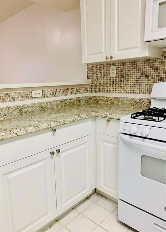 Photo - 15340 SW 106th Terrace Unidad 819