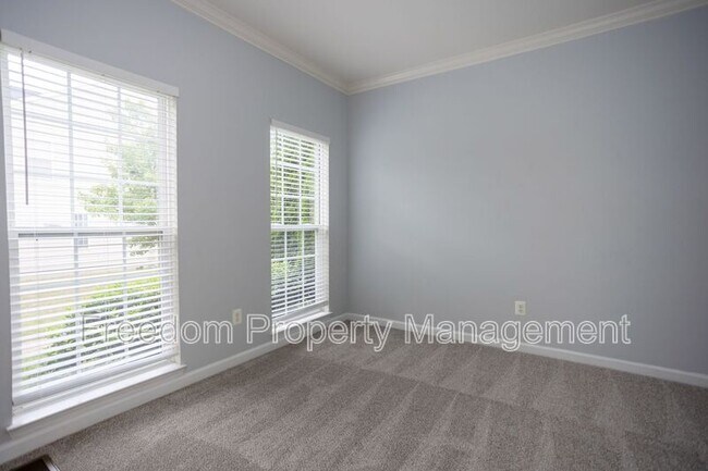 Photo - 6004 Abernethy Ln Casa