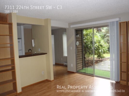 Photo - 7311 224th St SW