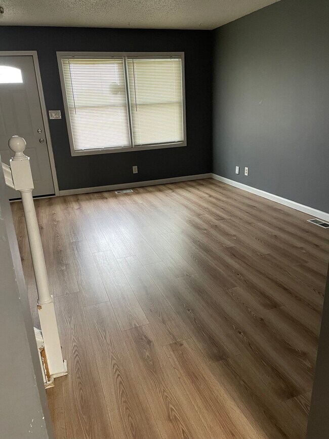 Photo - 2904 W Kirby Ave Townhome