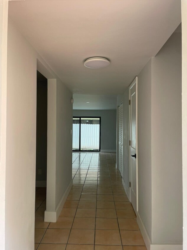 Photo - 1721 SW 40th Ter (Fort Lauderdale, FL)
