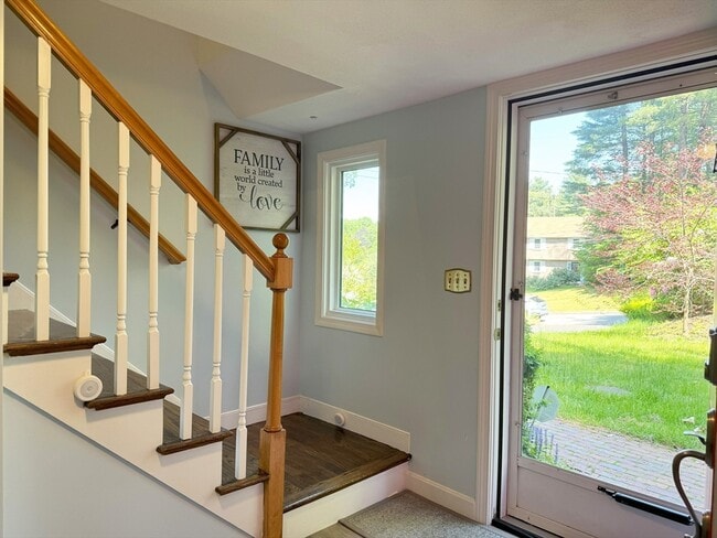 10 Meadowview Rd