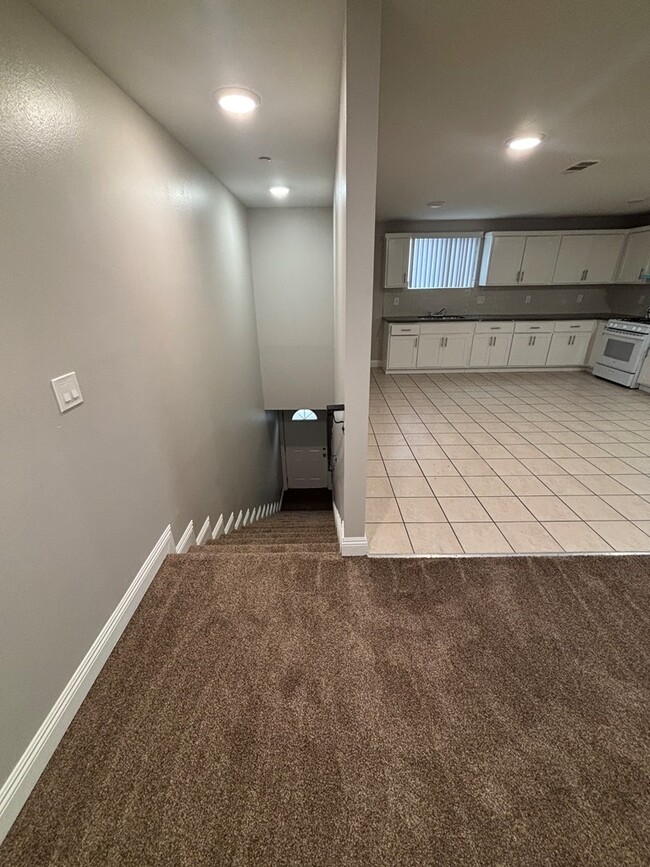 Building Photo - 11227 Towne Ave