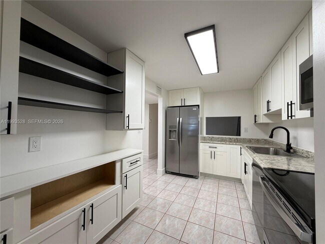 Photo - 400 Commodore Dr Unit 101