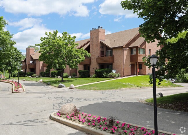 Photo - Presidio Square Apartments