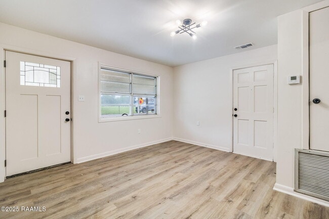 Photo - 105 Brockton Dr