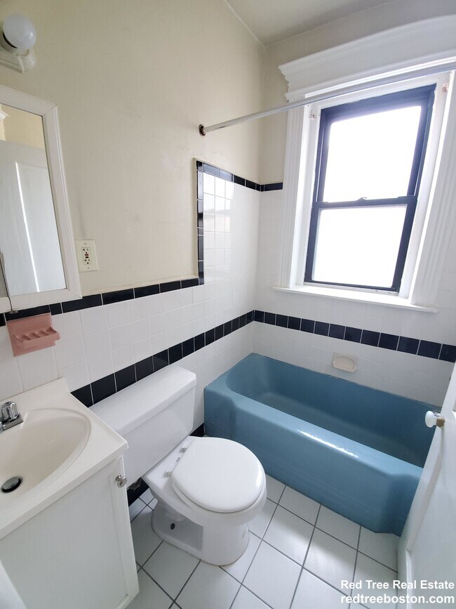 Photo - 1688 Beacon St Unit 20