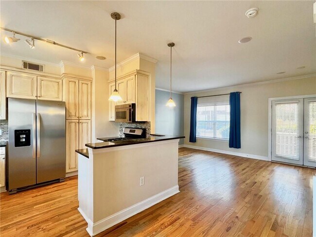 Photo - 312 Carlyle Park Dr