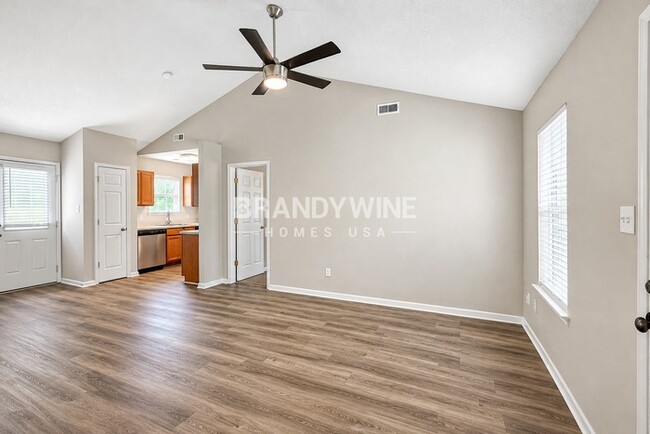 Photo - 1735 Thriftwood Dr