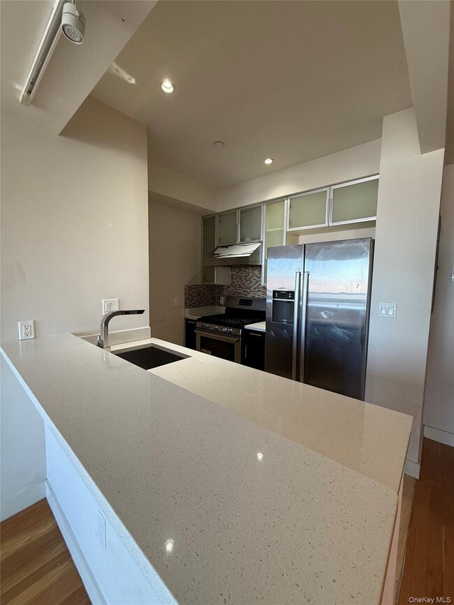 Photo - 42-35 Main St Unidad 11E