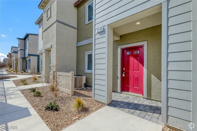 Building Photo - 12740 Feathersong Rental