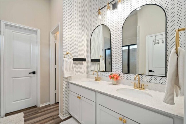 Photo - 5042 Chestnut Orch Dr