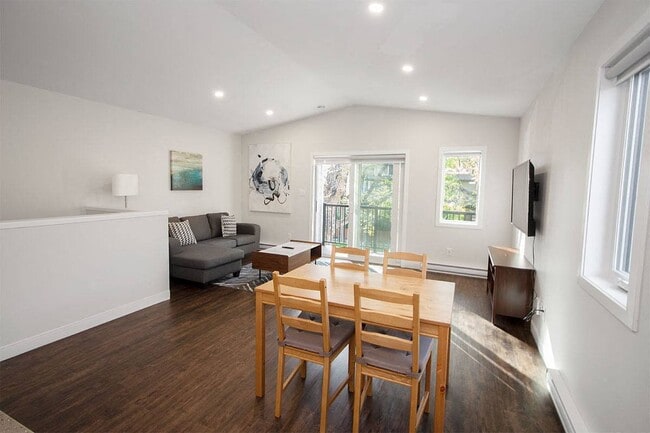 Building Photo - 575 Warsaw Avenue Apartments