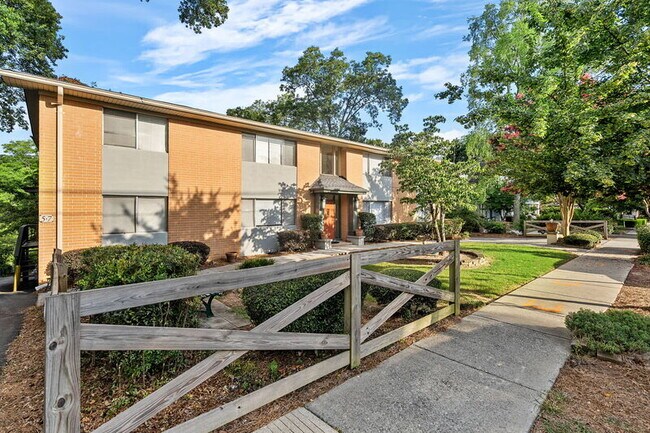 Building Photo - Steele Apartments at Norcross - 6 Unit 170 N Peachtree St