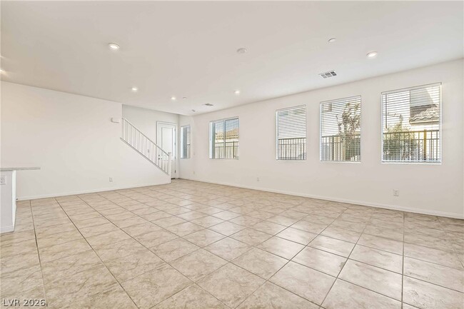 228 Vanhoy Ave
