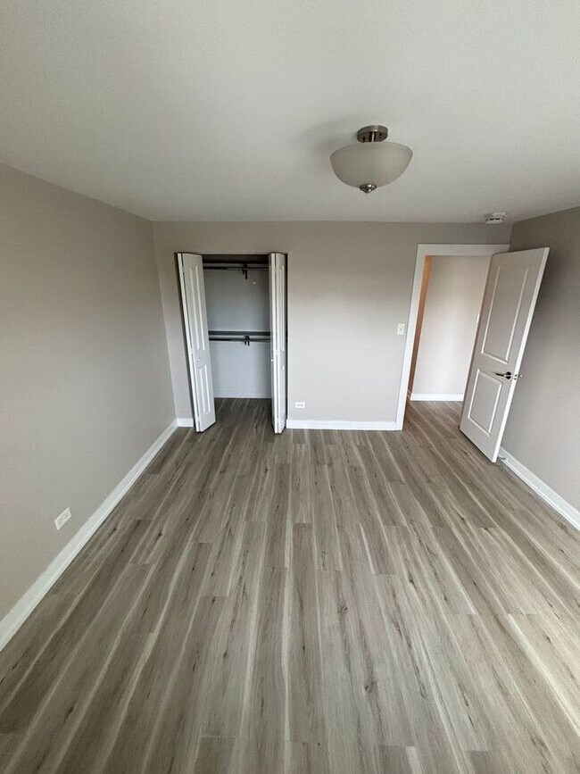 Photo - 9612 North Greenwood Ave Unit #2A Des Plai... Unit #2A