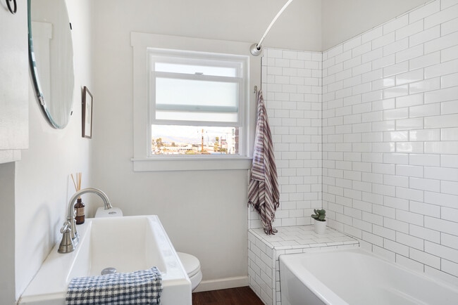 Photo - 4125 S Figueroa St Unidad 405