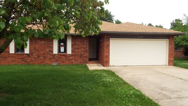 Building Photo - Beautiful 3 bedroom/2 bathroom for home $1...