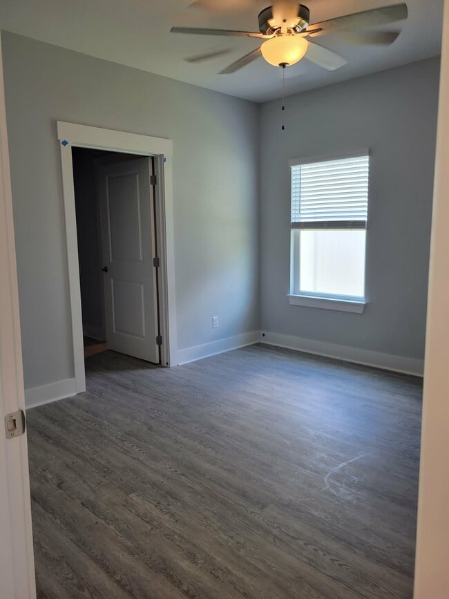 Photo - 13 Alexander Way