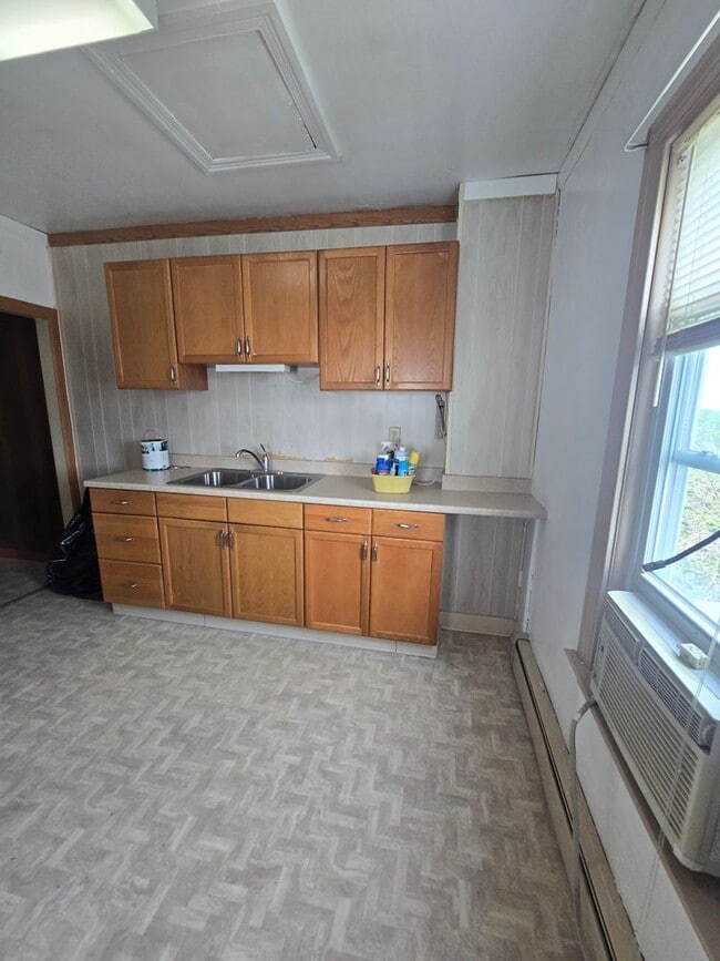 Photo - 533 W Broadway Unit 2nd Floor