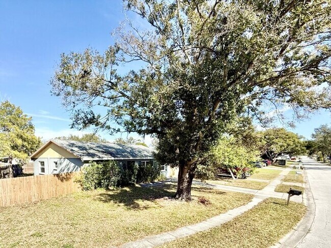 Photo - 6475 Cedarbrook Dr