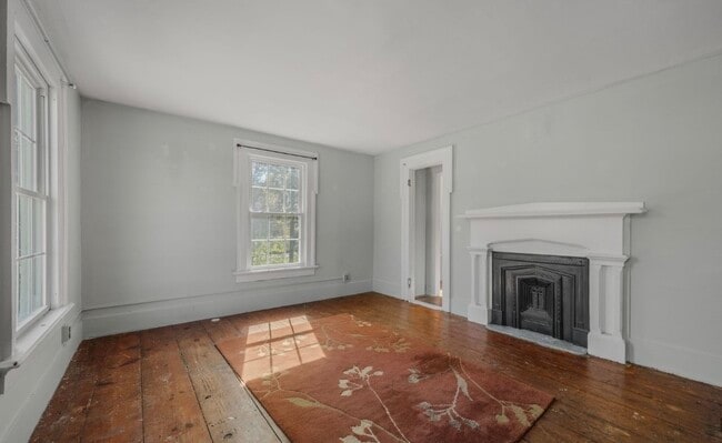 Photo - 22 W High St Unit 2