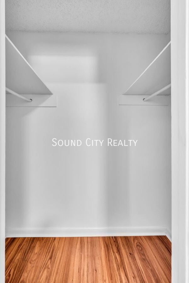 Photo - 3232 Hinkle Dr