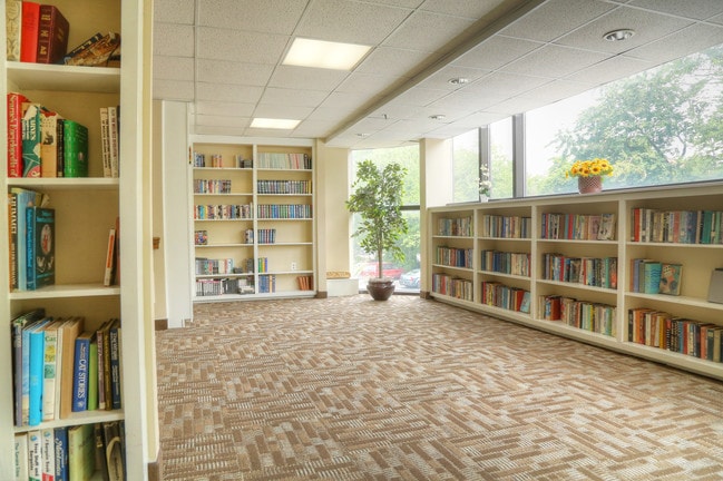 Photo - River Club Apartments 55+ Senior Community