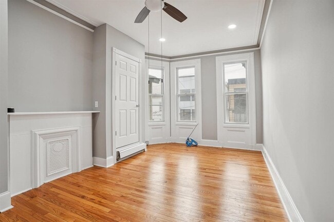 Photo - 198 Griffith St Unit 1L