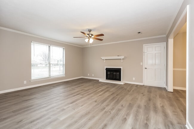 Photo - 105 Bordeaux Ct