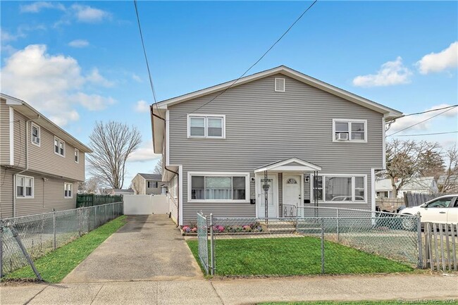 Building Photo - 57 Woodend Rd Rental